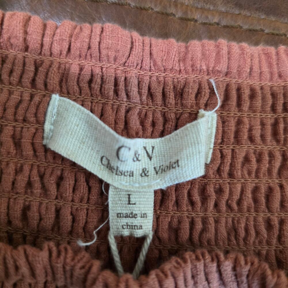 Chelsea & Violet Embroidered Off Shoulder Top Rust Size L NWT - Picture 4 of 7